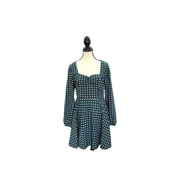 Band of the Free Long Sleeve Patterned Dress With Tie-Back & Smocked Bodice Size - Picture 2 of 7